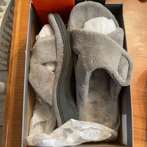 Vionic Indulge Relax Slippers Gray 6